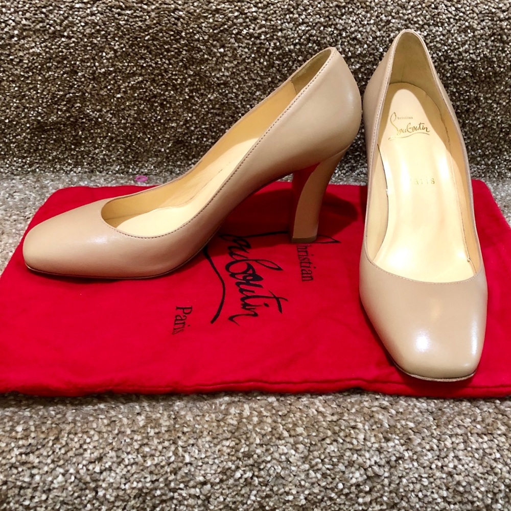 Christian Louboutin Viva Pump size 38 1/2